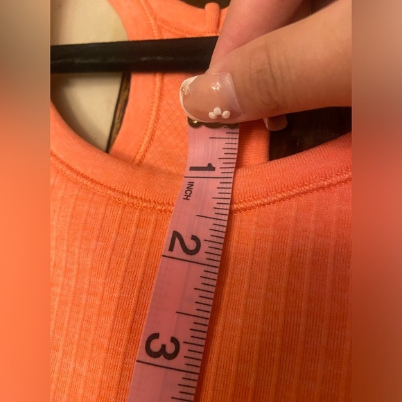 Lululemon top - Picture 9 of 14